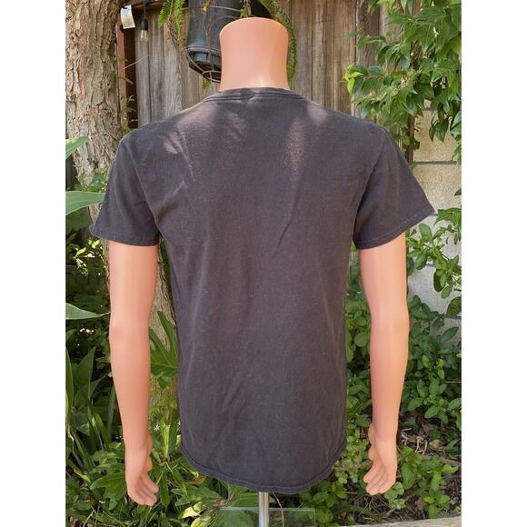 Y2K ZOMBIES EAT BRAINS LOOKS LIKE YOU'LL BE SAFE T-Shirt MEN'S Size Medium - Picture 4 of 7